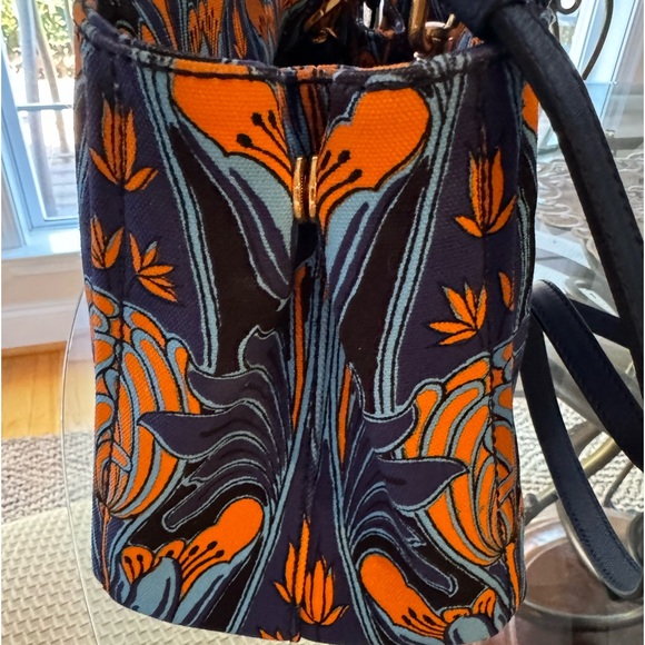 Rare Prada canvas floral canapa bag~Beautiful structure/Excellent condition. - Picture 8 of 14